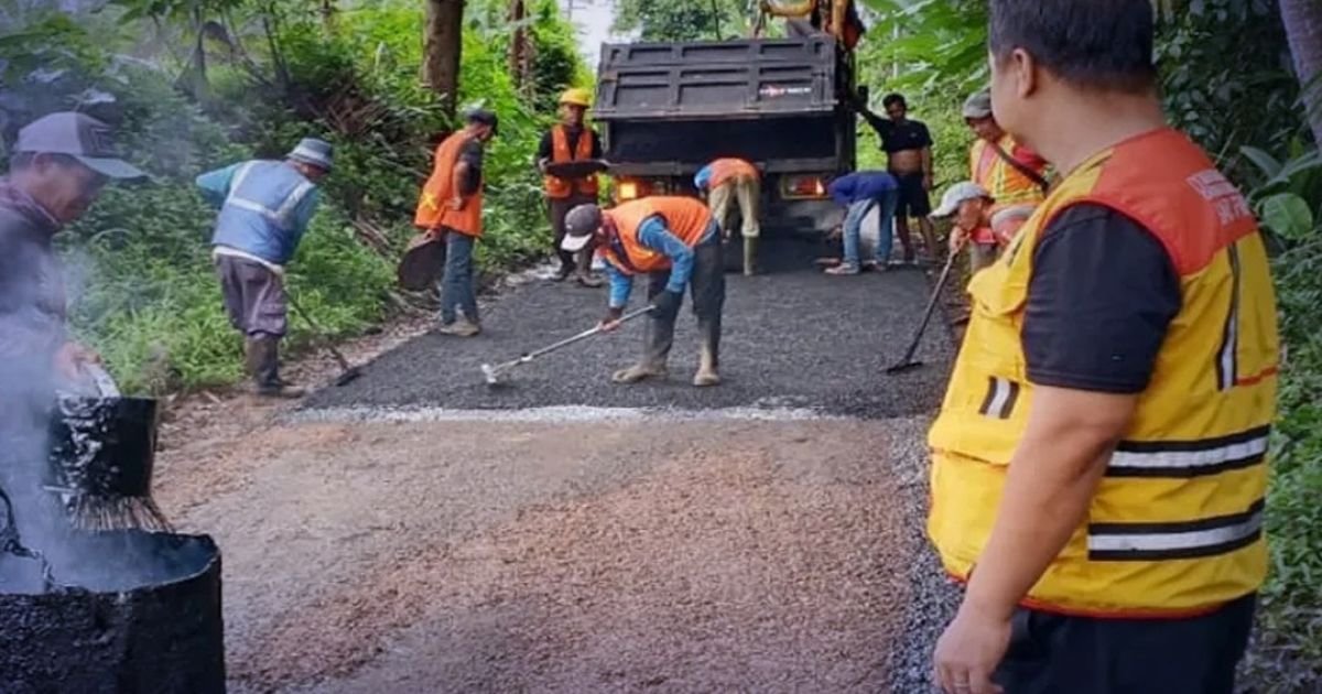 Dinas PU Sukabumi Pantau Pemeliharaan Ruas Jalan Ciheulang Tonggoh-Caringin, Targetkan Rampung 45 Hari