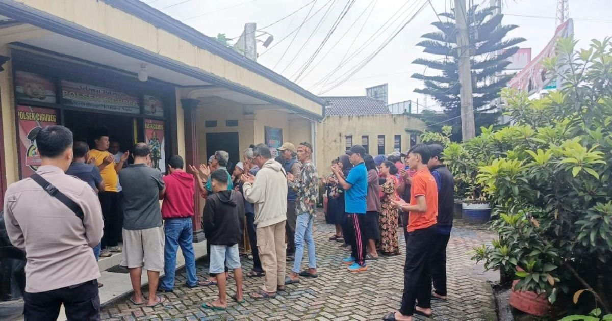Polsek Cigudeg Gelar Jum’at Berkah, Wujud Kepedulian Sosial Sesuai Arahan Kapolres Bogor