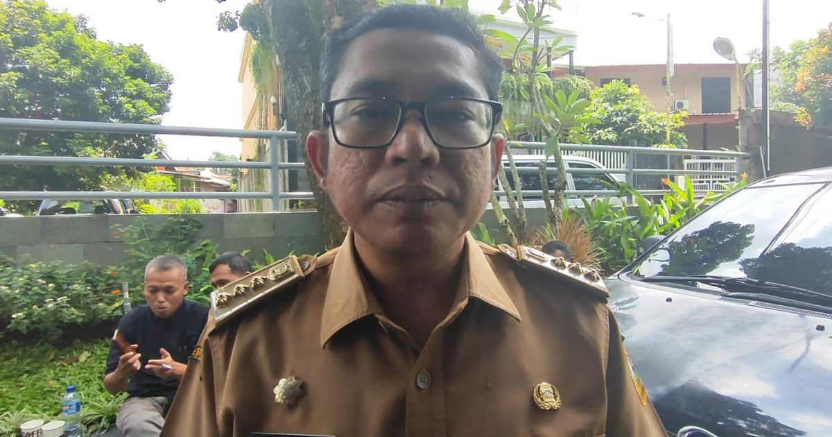 Camat Gunung Putri Pastikan Penanganan Atap MI Ambruk, Siswa Jalani PJJ