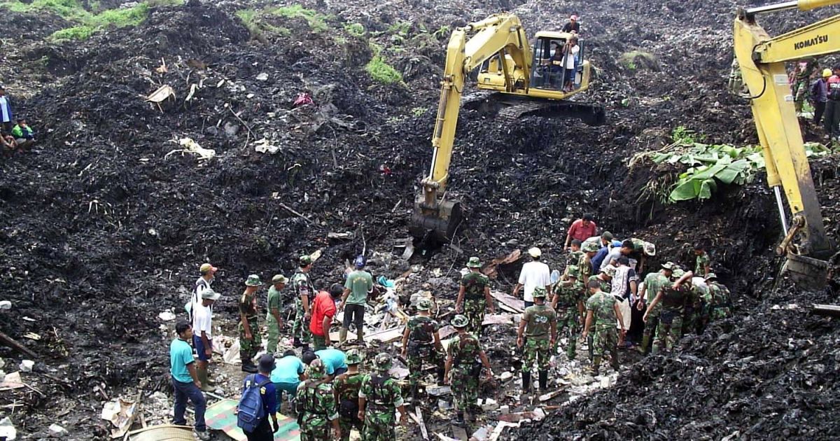 Menguak Sisi Kelam Leuwigajah: Saat Gunungan Sampah Menjadi Kuburan Massal